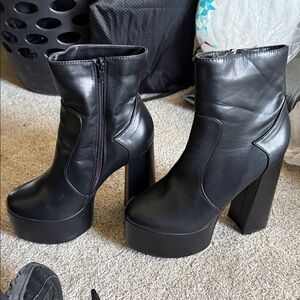 Hot Topic Black Platform Boots